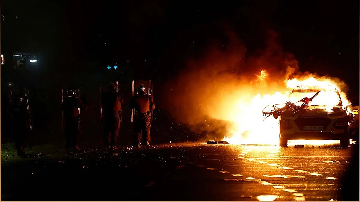 Dublin Riots: Unrest and Violence Erupts in the City Center - -1837729426