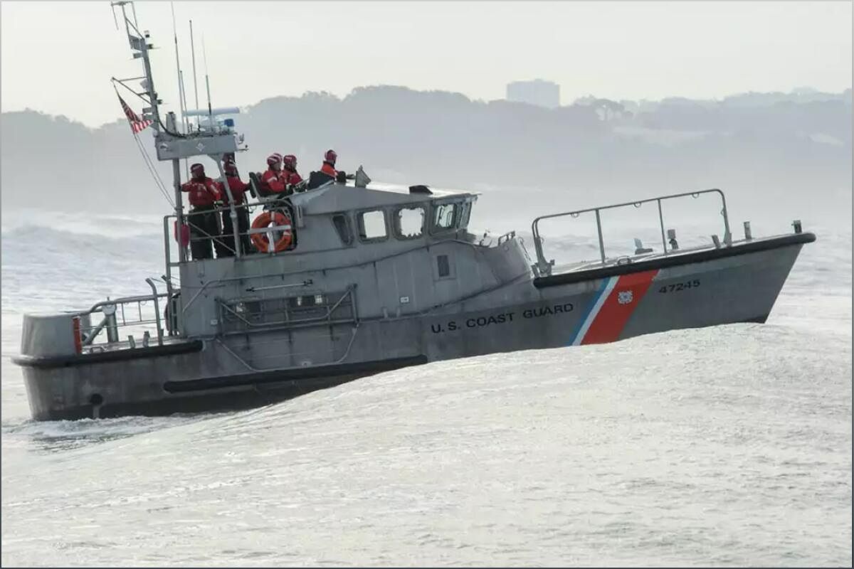 The Dangers of Sneaker Waves: Coast Guard Continues Search for Missing Man - 588760135