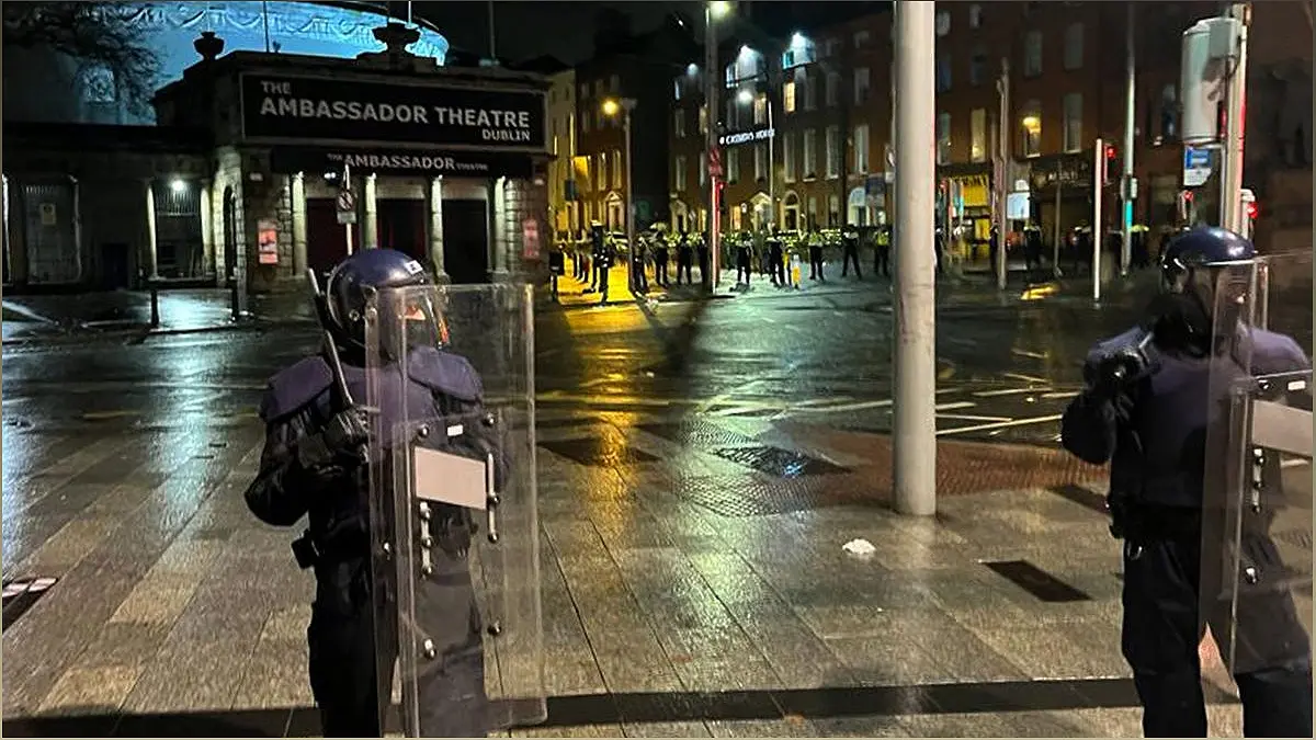 Unrest in Dublin: Knife Attack Triggers Violence and Disorder - -393260247