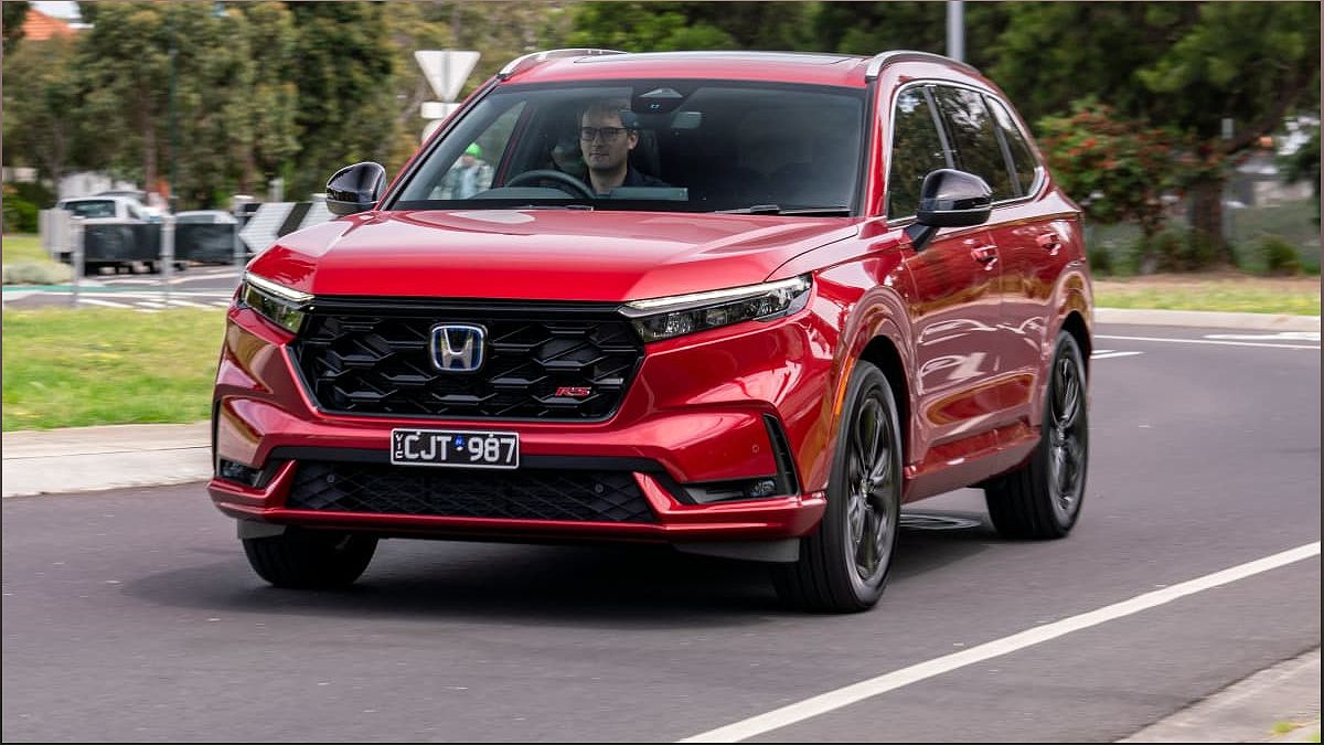 Unveiling the 2024 Honda CR-V: A Mid-Size SUV That Exudes Power and Elegance - -1962508833