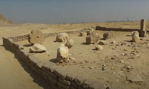 There-are-few-ancient-remains-visible-in-Hawara-2529745.jpg