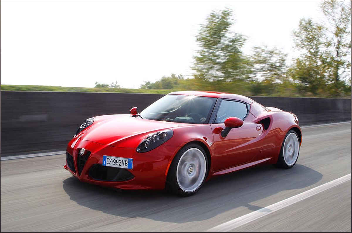 Alfa Romeo 4C: A Raw and Thrilling Sports Car - -1388008346