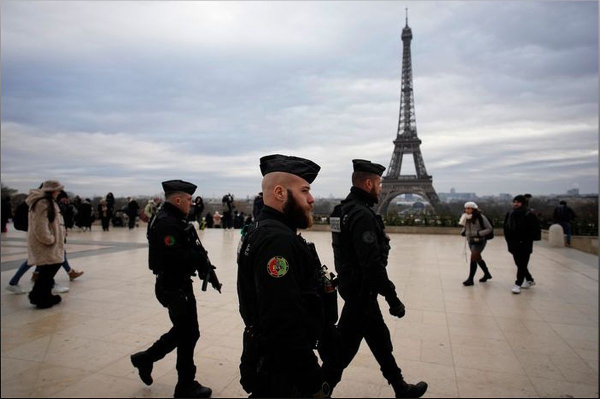 Concerns Raised About Suspect Before Eiffel Tower Attack: Investigation Underway - -2026809941