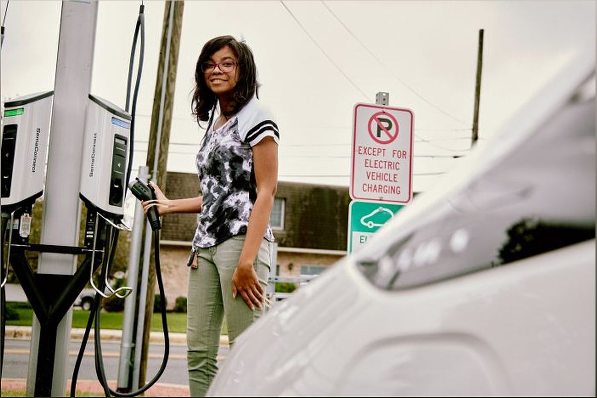 Delaware Sets Course for 82% Zero-Emission Vehicles by 2032 - 1163960304