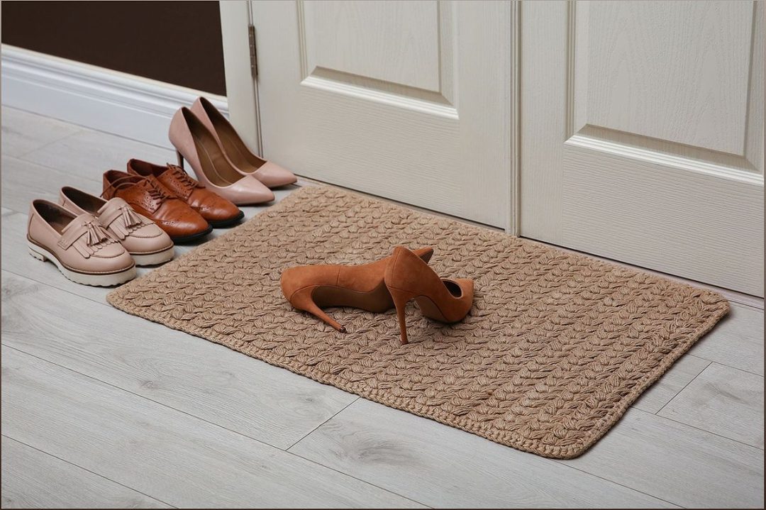 Should You Require Guests to Remove Their Shoes at the Door? - 280128782