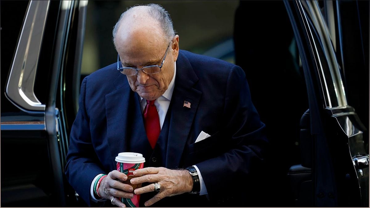 Rudy Giuliani Files for Bankruptcy: A Closer Look at the Legal Battle - -400955951